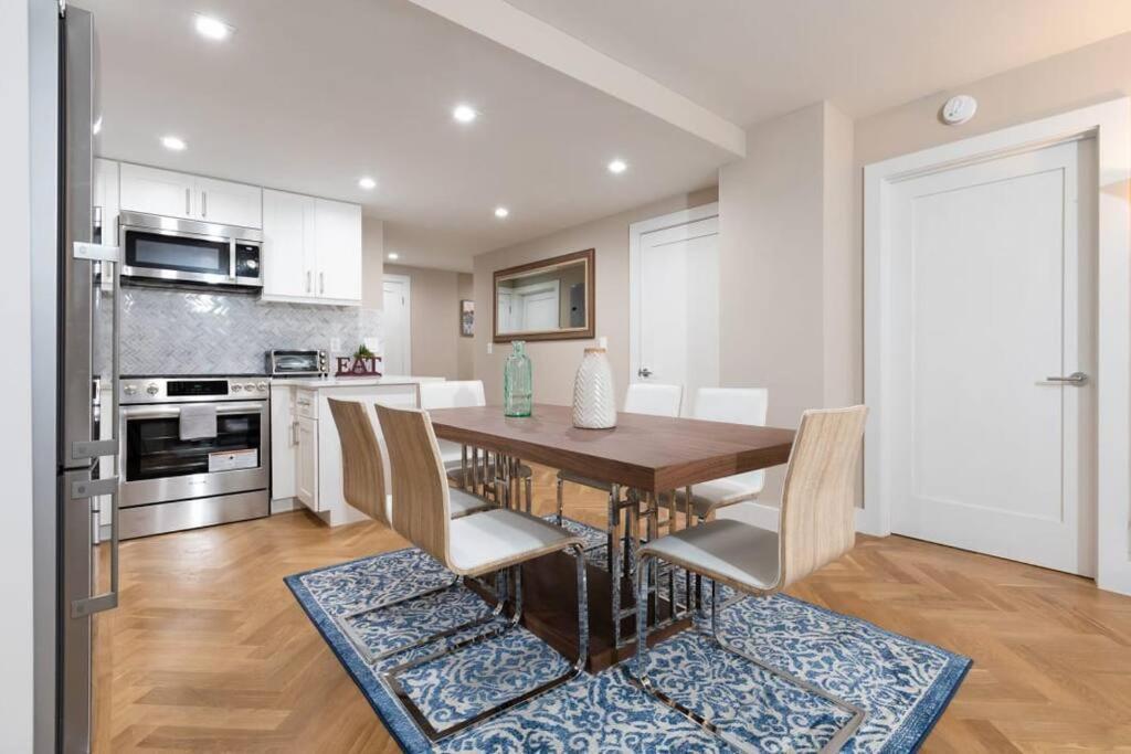 Elegant East Side Apartment *