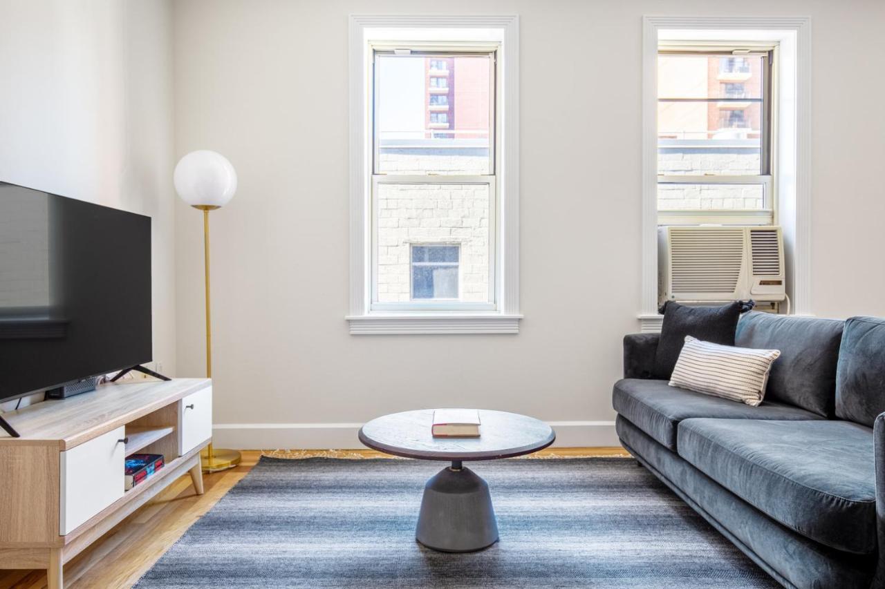 Apartment Ues 1br Nr Park Grocery Store On Block Nyc-604 New York