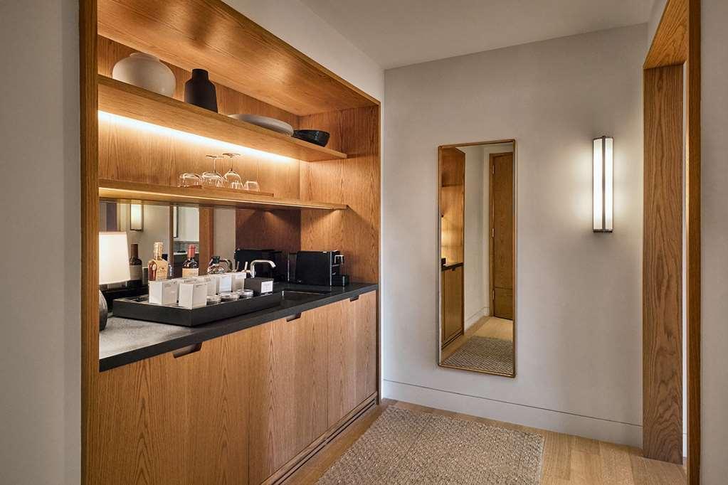 Pendry Manhattan West Hotel