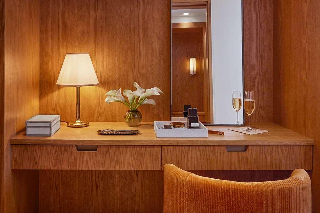 Pendry Manhattan West Hotel
