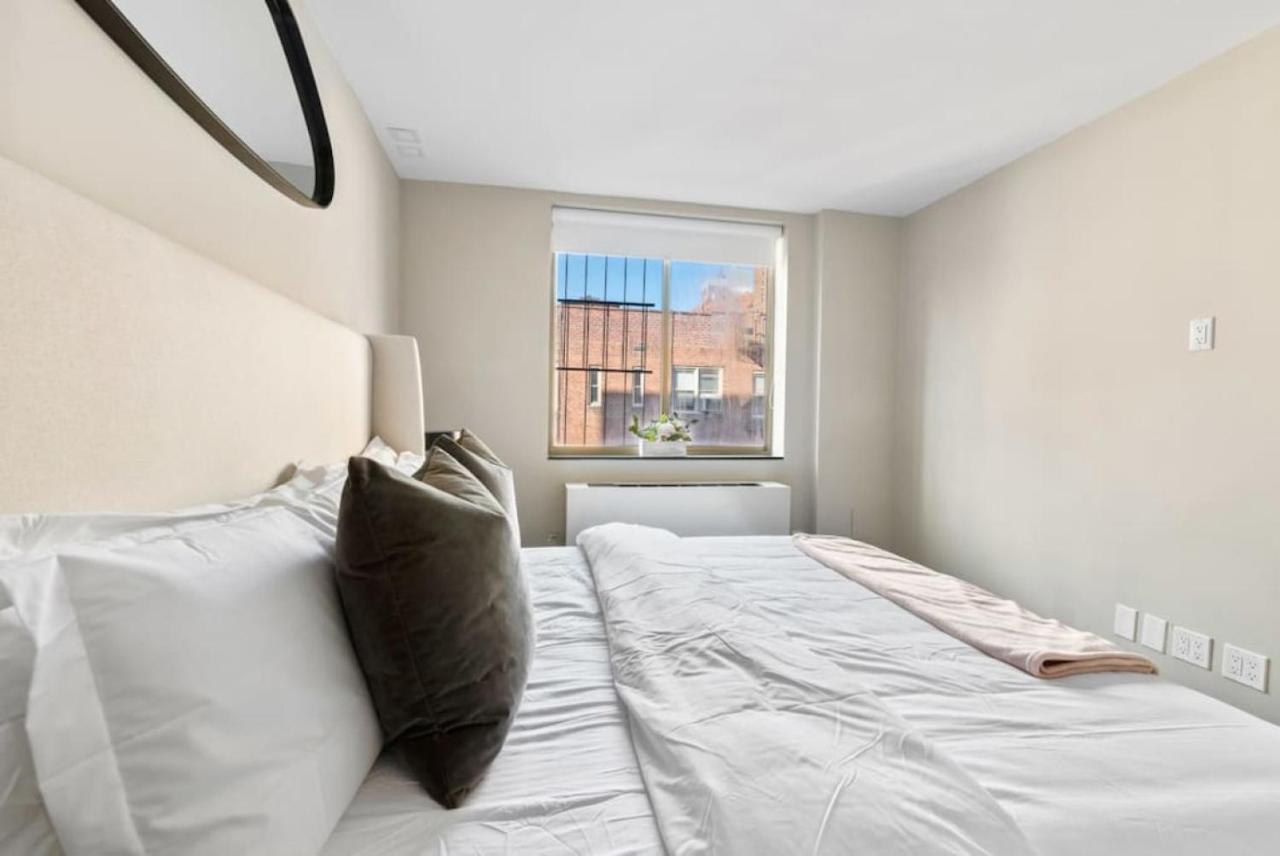 3br Penthouse With Massive Private Rooftop * New York