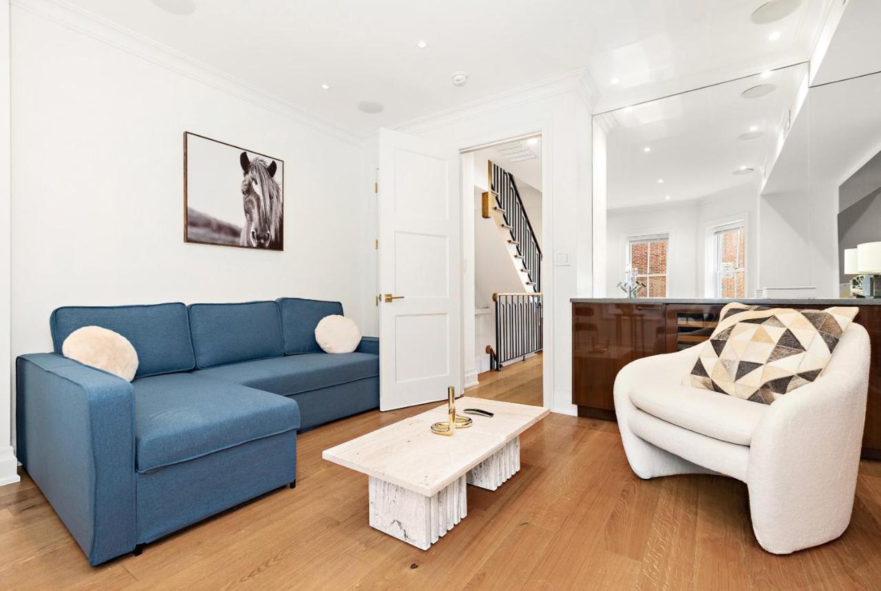 Villa Luxurious 5 Bedroom Townhouse *