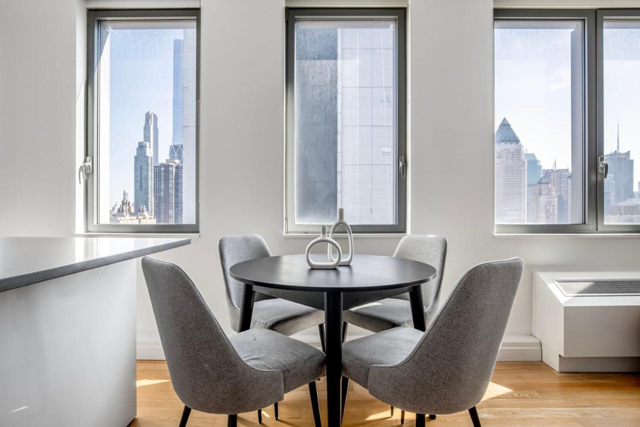 Apartment Midtown West 2br W Elevator Wd Nr Park Nyc-1244 *