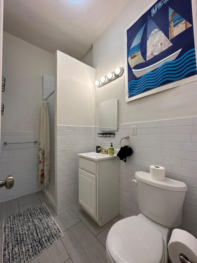 Apartment Holodek Apartments:upper East Side New York