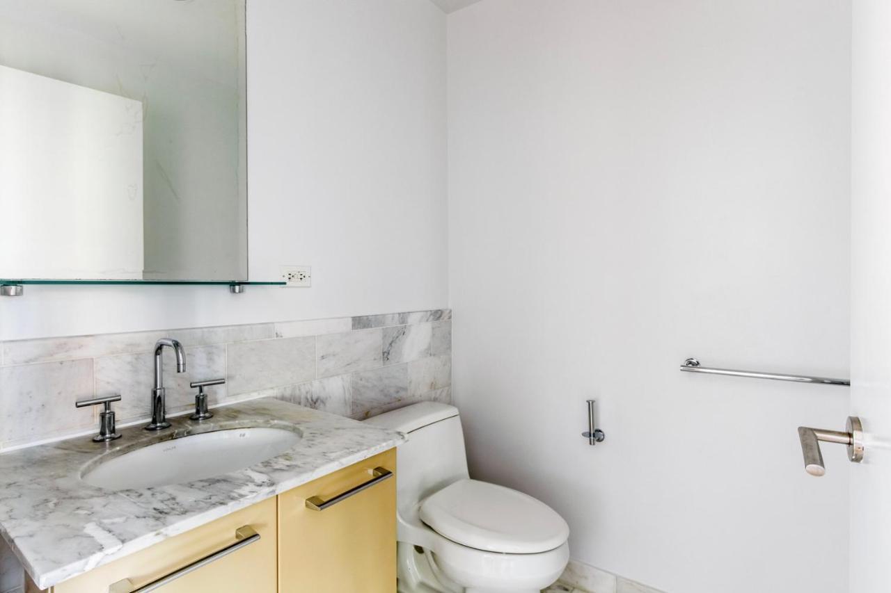 Murray Hill 1br W Gym Laundry Rooftop Nyc-1305 * New York