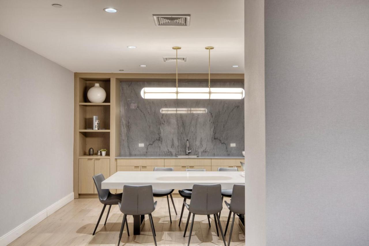 Murray Hill 1br W Gym Nr Empire State Building Nyc-1304 New York