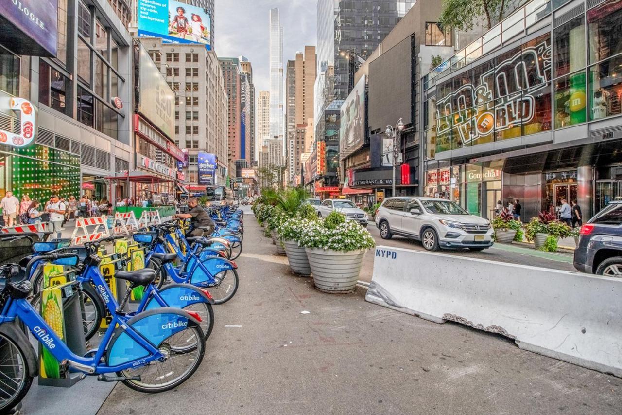 Midtown 2br W Gym Wd Nr Times Square Nyc-1348