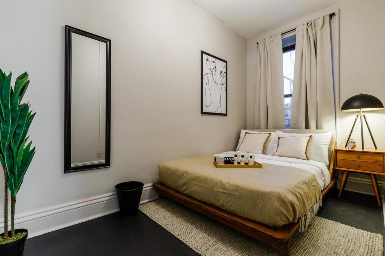 Apartment 332: Hells Kitchen *