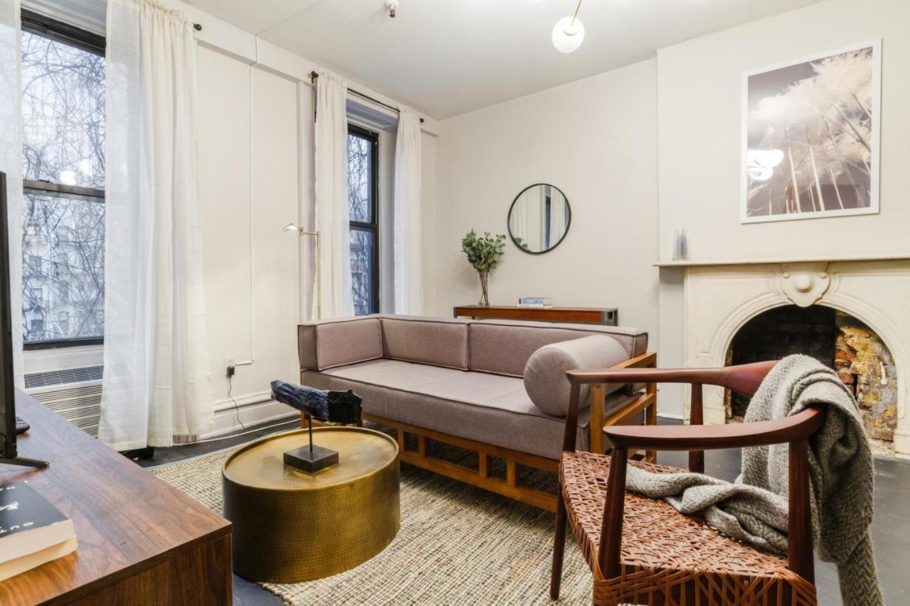 Apartment 332: Hells Kitchen New York
