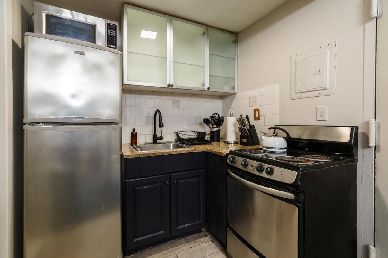 Apartment 332: Hells Kitchen