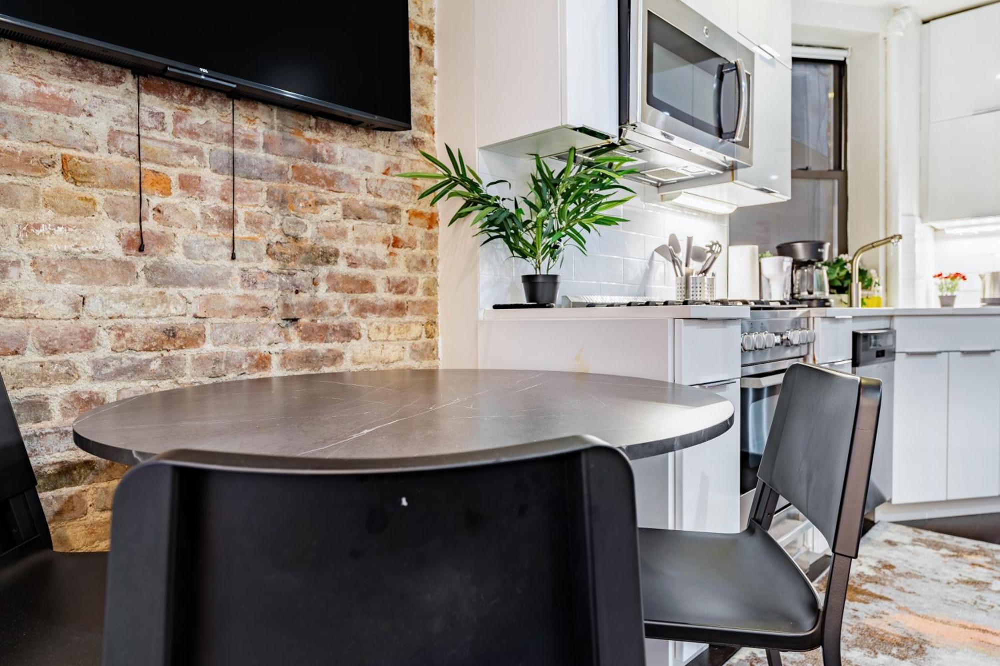 Apartment Explore The Authentic Designers 2bd In Hudson Yards *