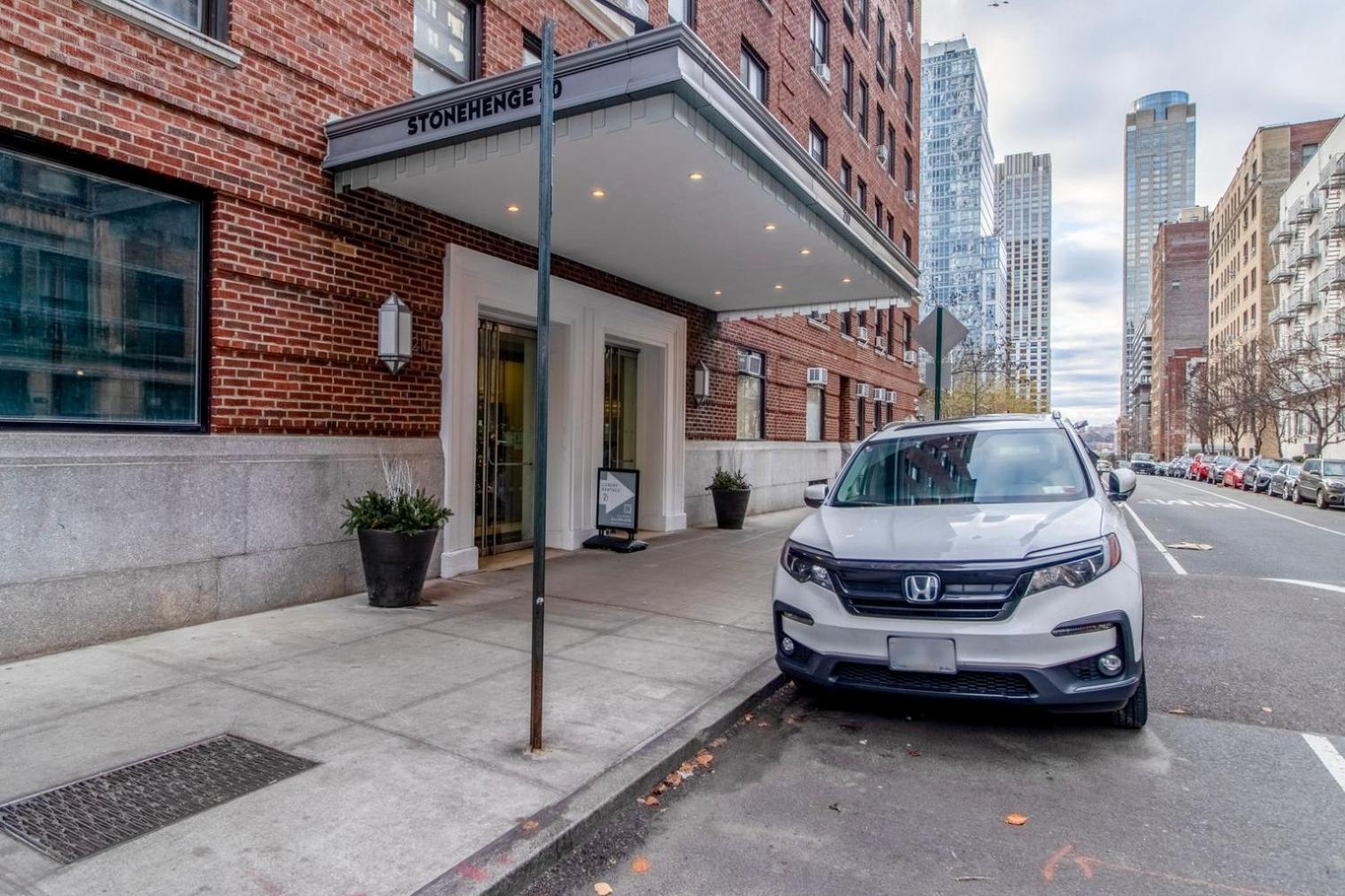 Apartment Uws 1br W Doorman Gym Close To Park Nyc-1390