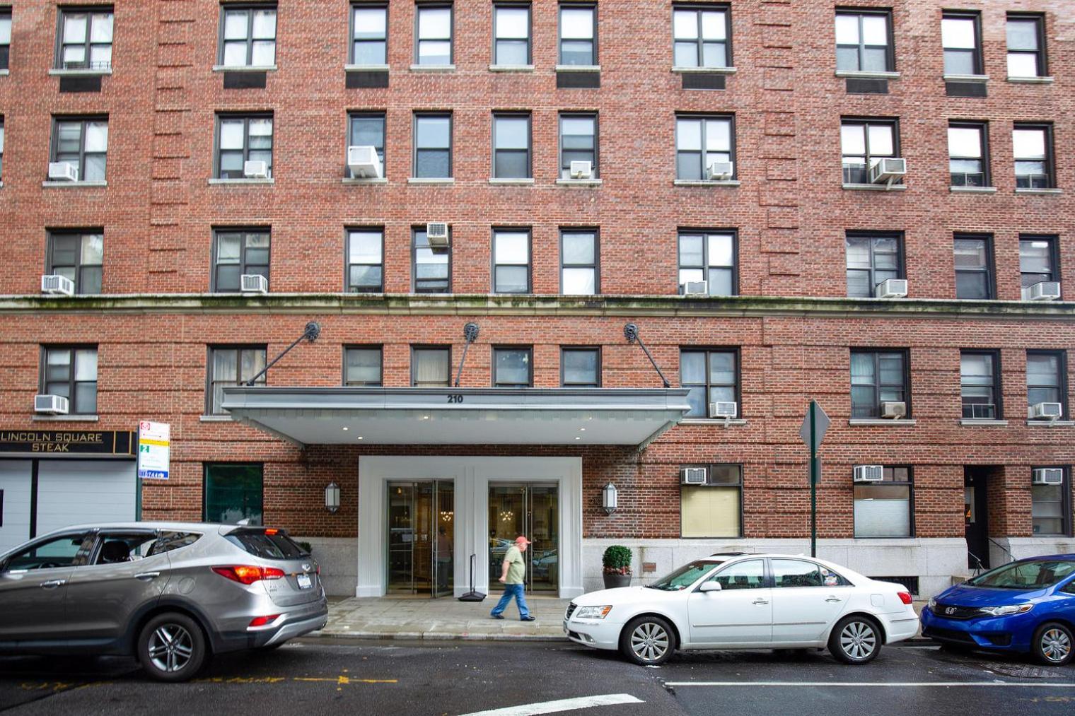 Uws 1br W Doorman Gym Close To Park Nyc-1390 *