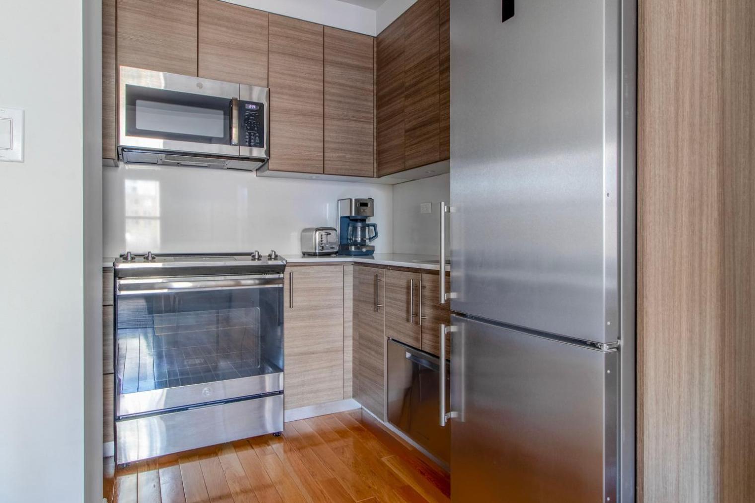 Apartment Uws 1br W Doorman Gym Close To Park Nyc-1390 *