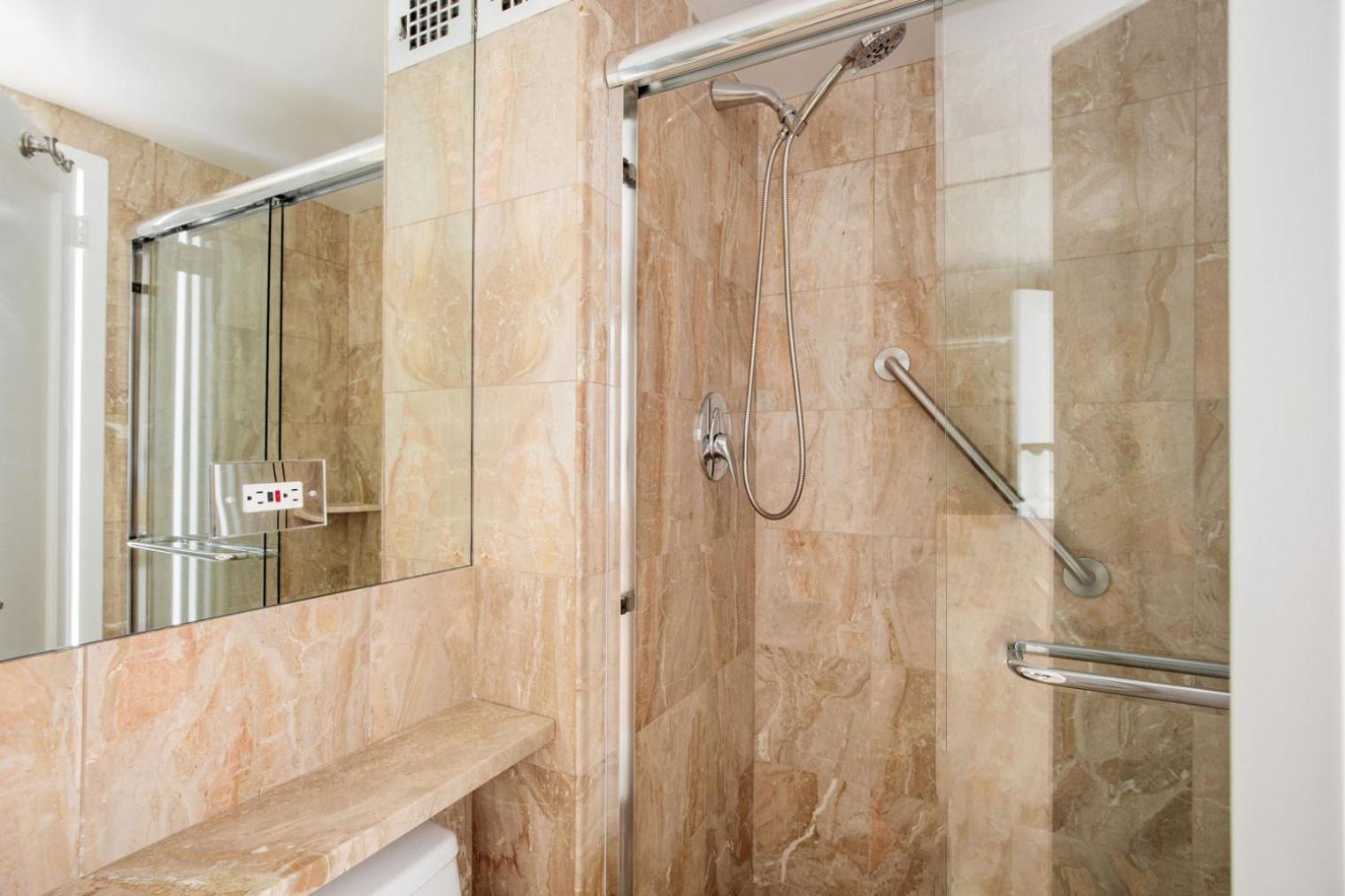 Apartment Ues 3br W Balcony Doorman Nr Park Nyc-1192 New York