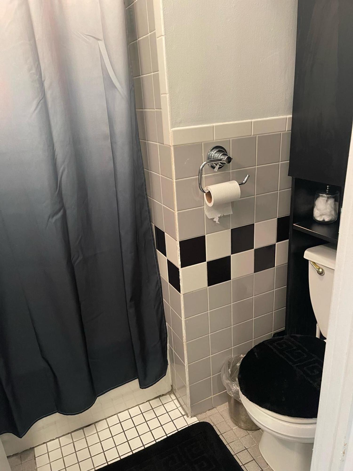 Upper East Side 1 Bedroom *