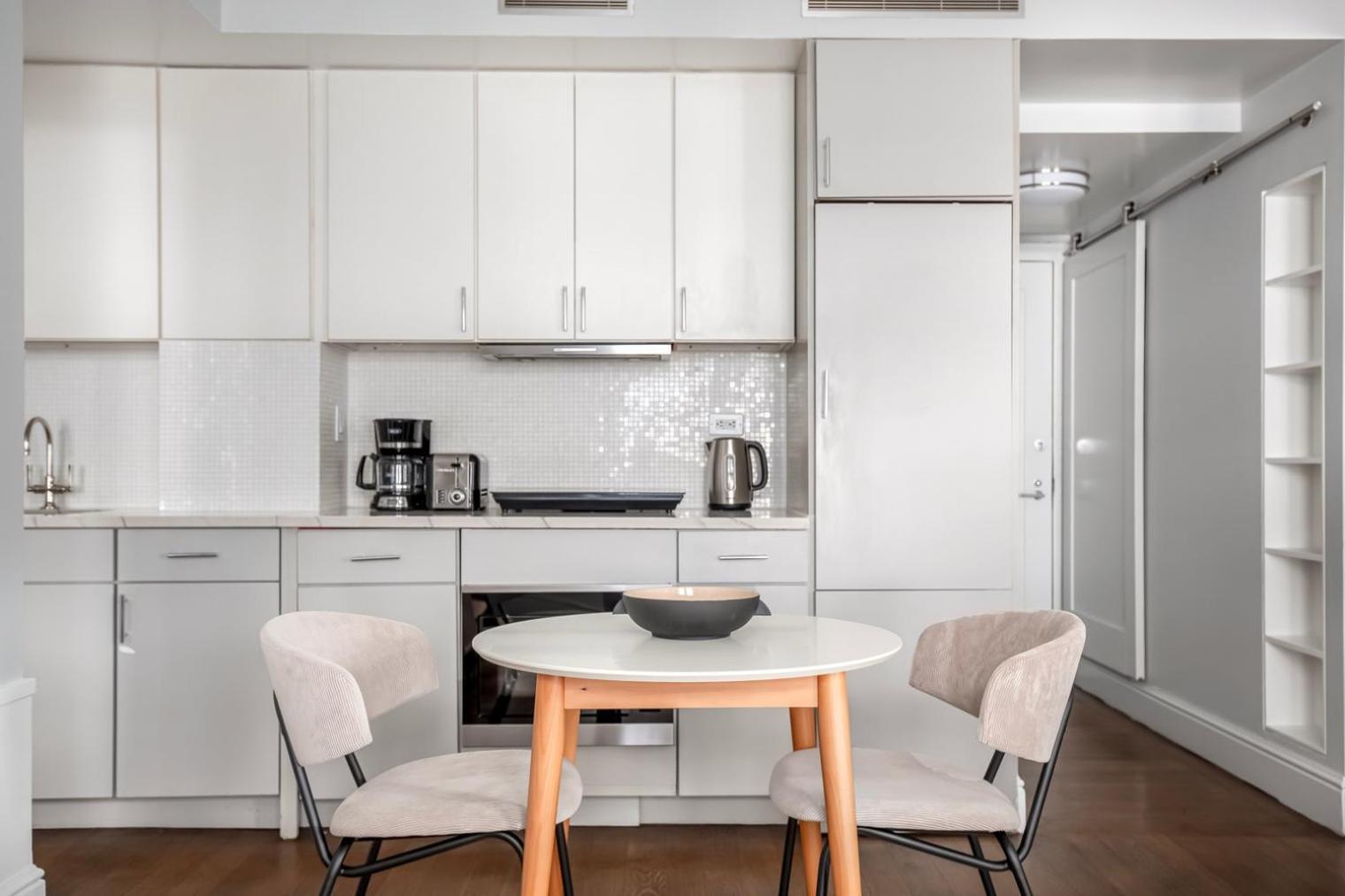 Uws 1br W Elevator Doorman Gym Nr Park Nyc-963 * New York