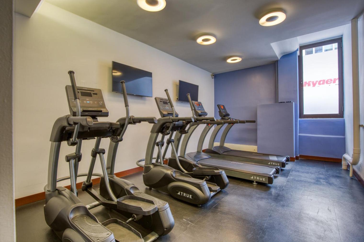 Midtown E 1br W Wd Doorman Nr Park Nyc-532 Apartment *