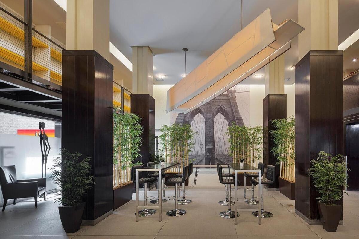 73-519 New Uws Doorman Gym Apartment New York
