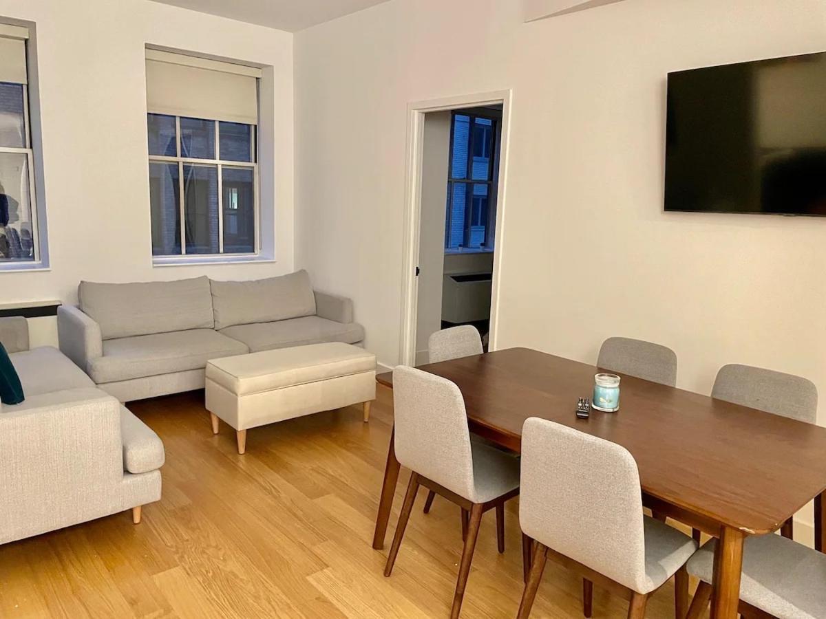 Apartment Street Gem 2bed 1bath *