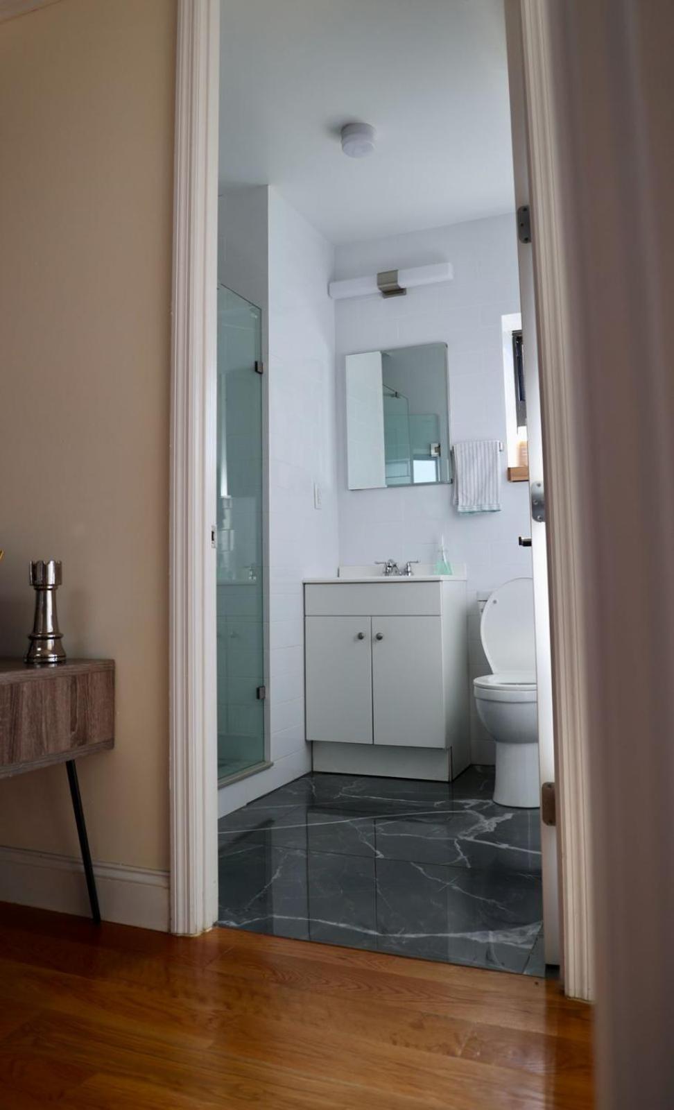 Modern In By Central Park Apartment New York