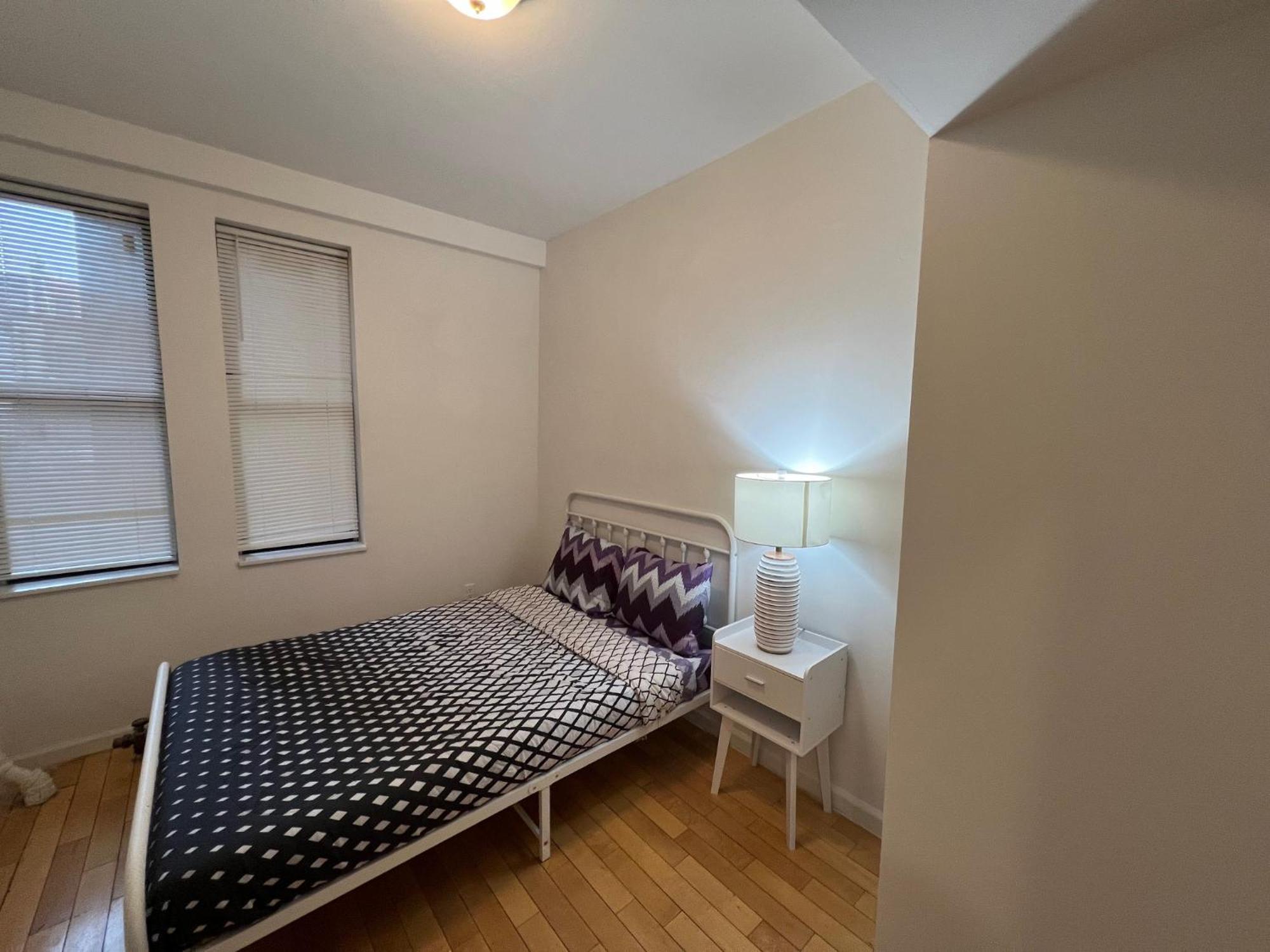 Modern In By Central Park Apartment New York