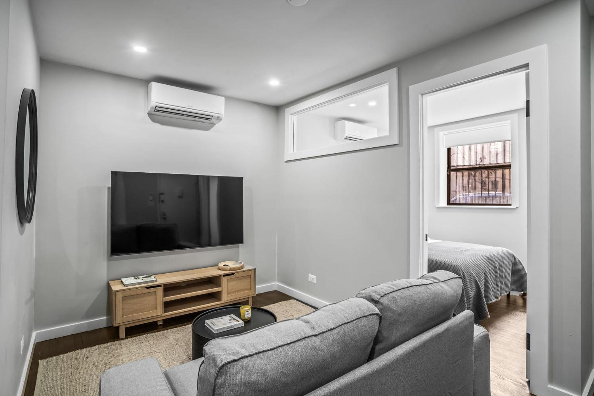 Cozy Corner 2 Bd 1 Bath *