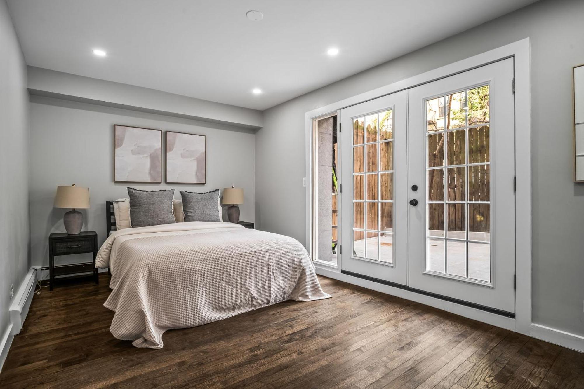 Apartment Cozy Corner 2 Bd 1 Bath *