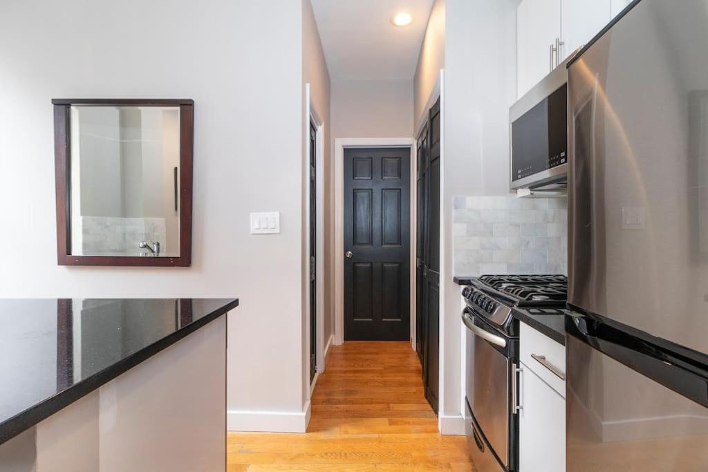 Apartment Renovated Lower Eastside 2br Washer Dryer *