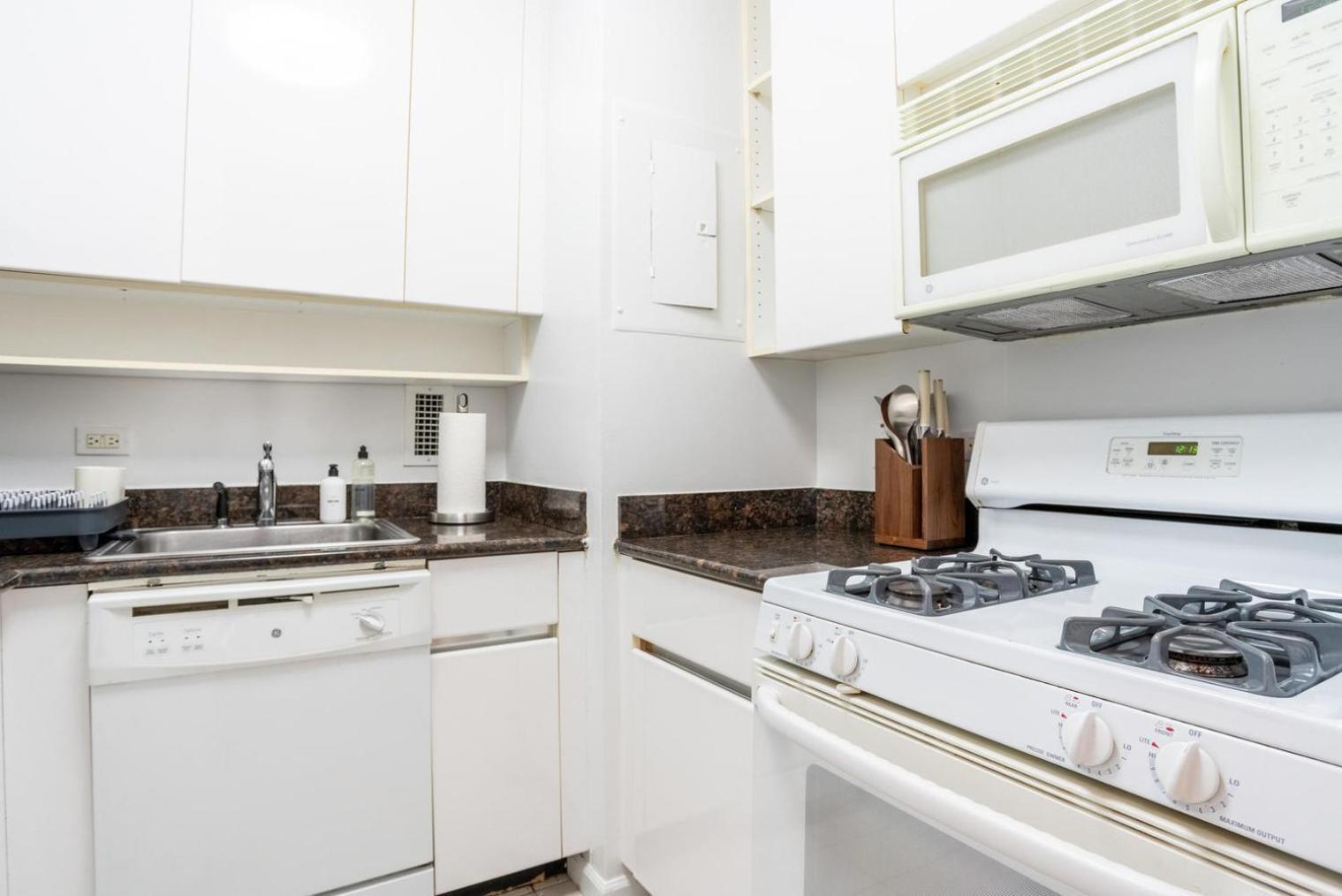 Apartment Midtown East 2br W Doorman Gym Nr Bloomingdales Nyc-1352 New York