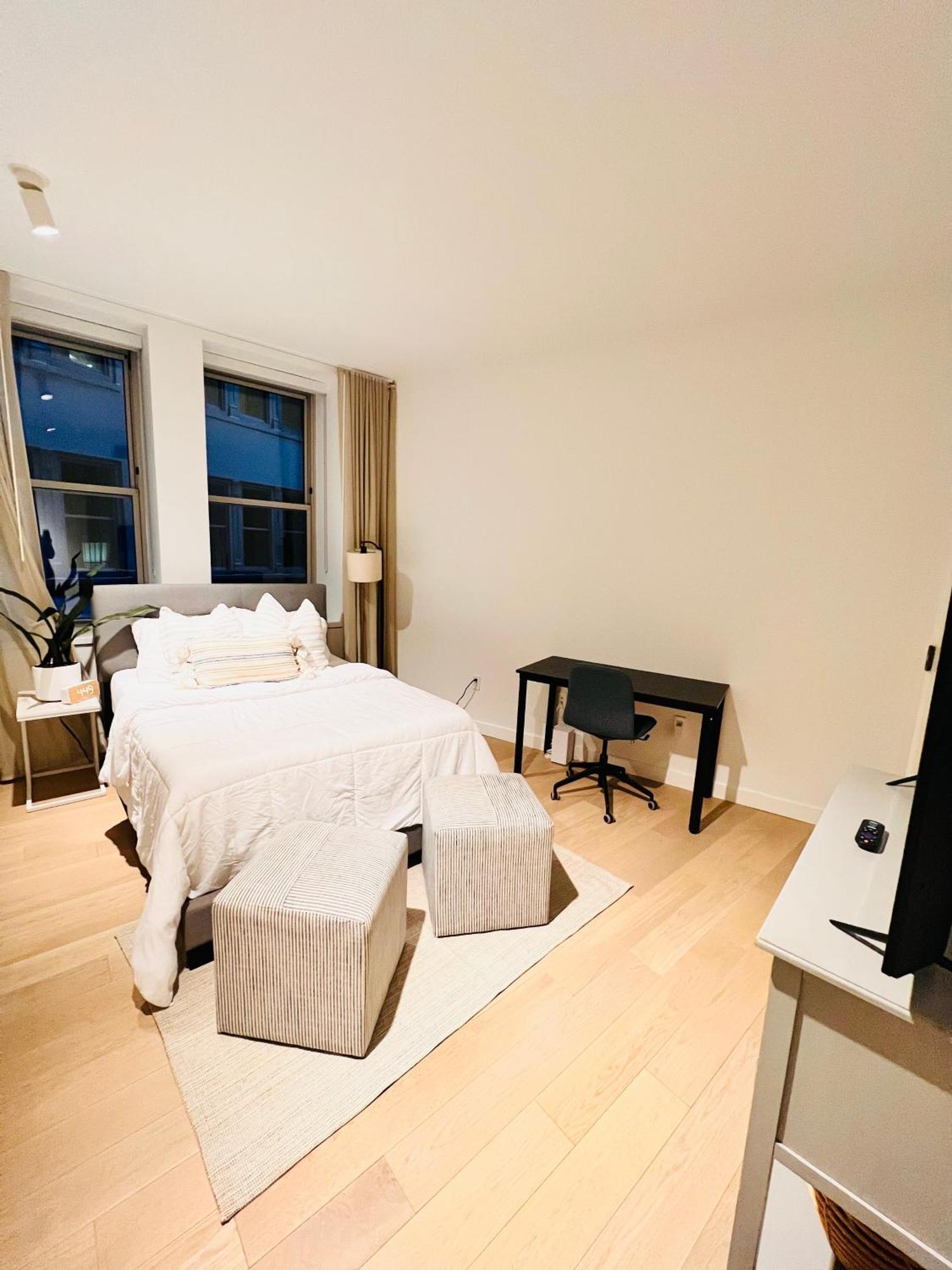 Hanover Living Apartment