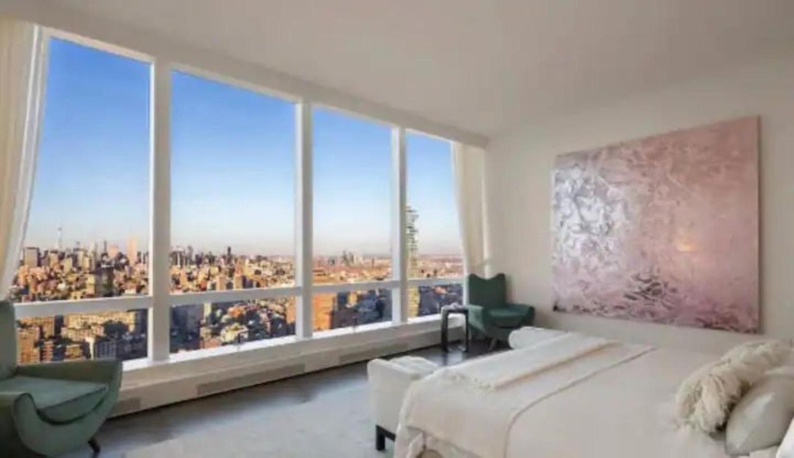 Stunning Views Of Manhattan *