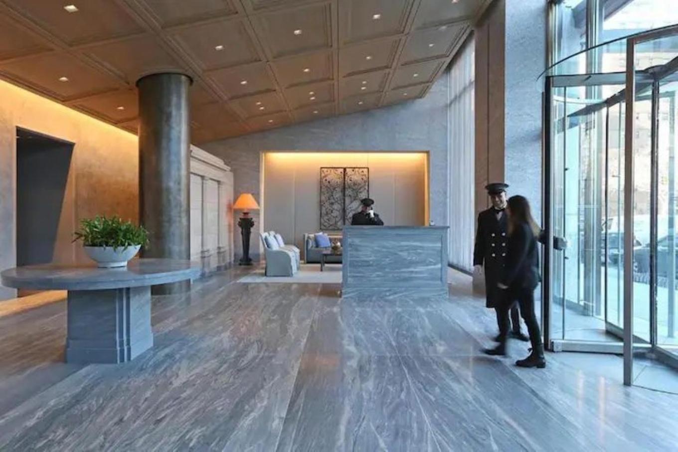 Stunning Views Of Manhattan Aparthotel