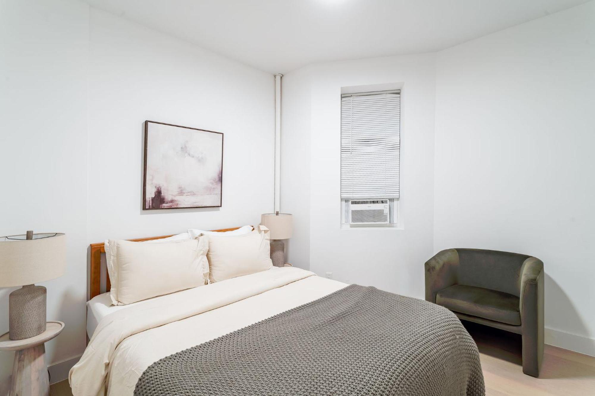 Wonderful With 3br 2bath Apartment *