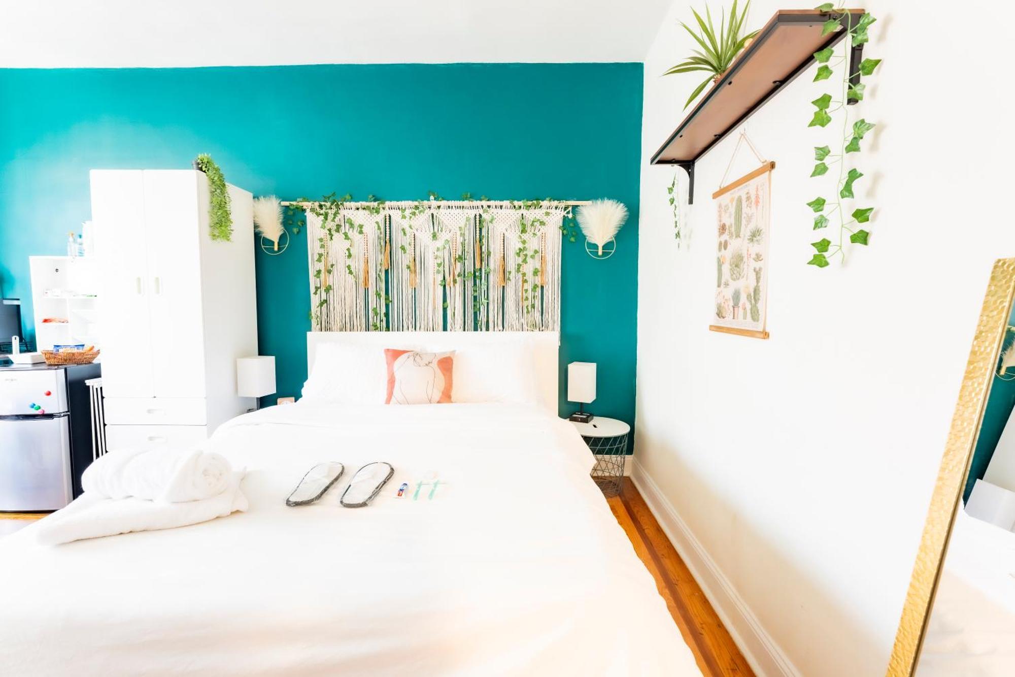Boho By Delicate Only 25 Min To Times Square Near Citi Field, Us Open Shared Bathroom Cat Friendly Only Apartment New York