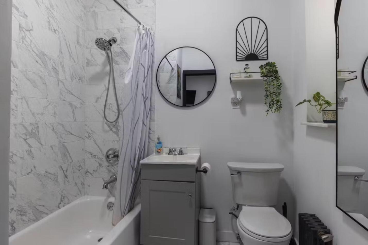 Tranquil Haven Gem In Downtown Manhattan's Union Square New York