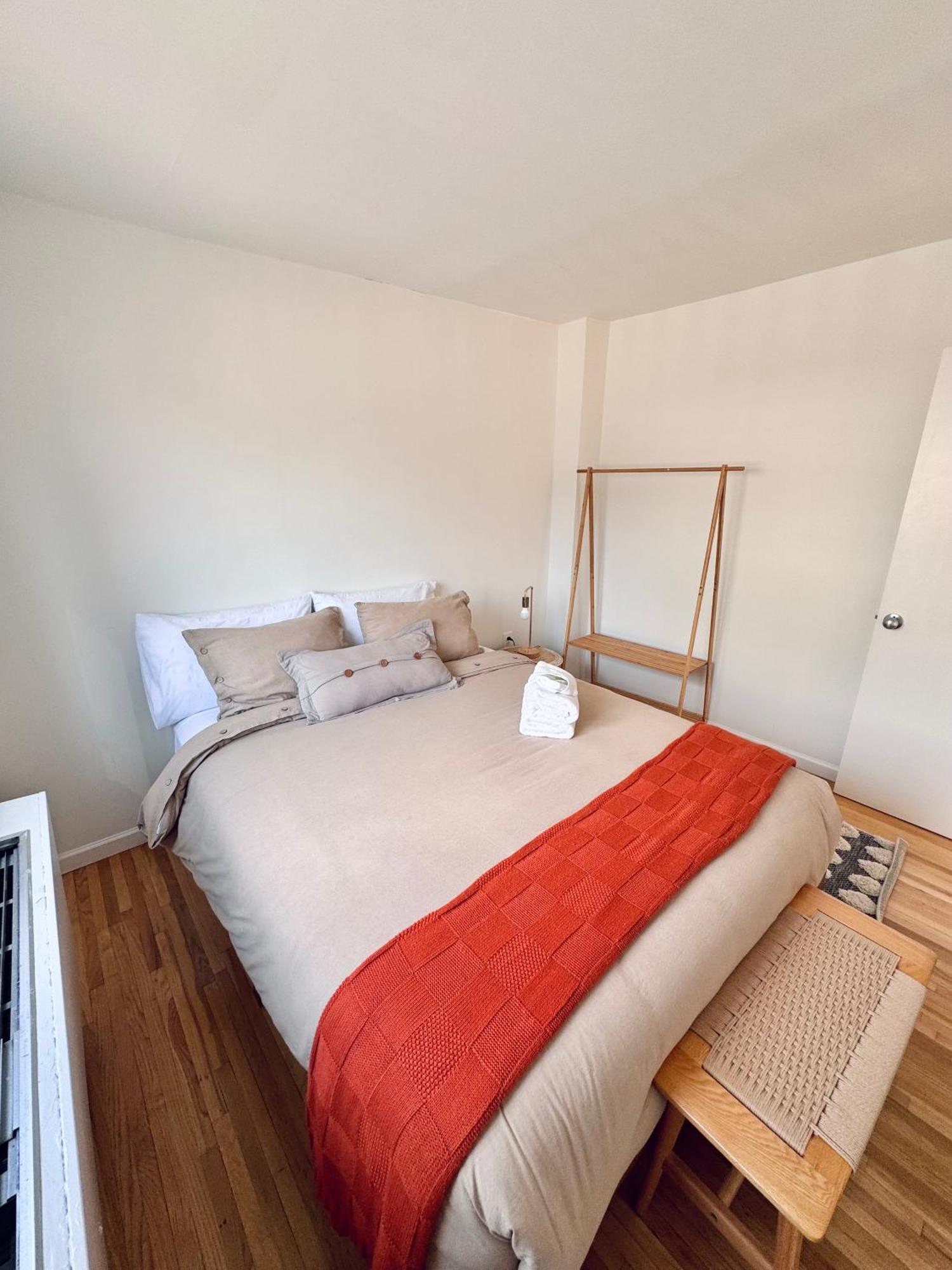 Apartment Stylish Duplex Penthouse With Large Outdoor Space *