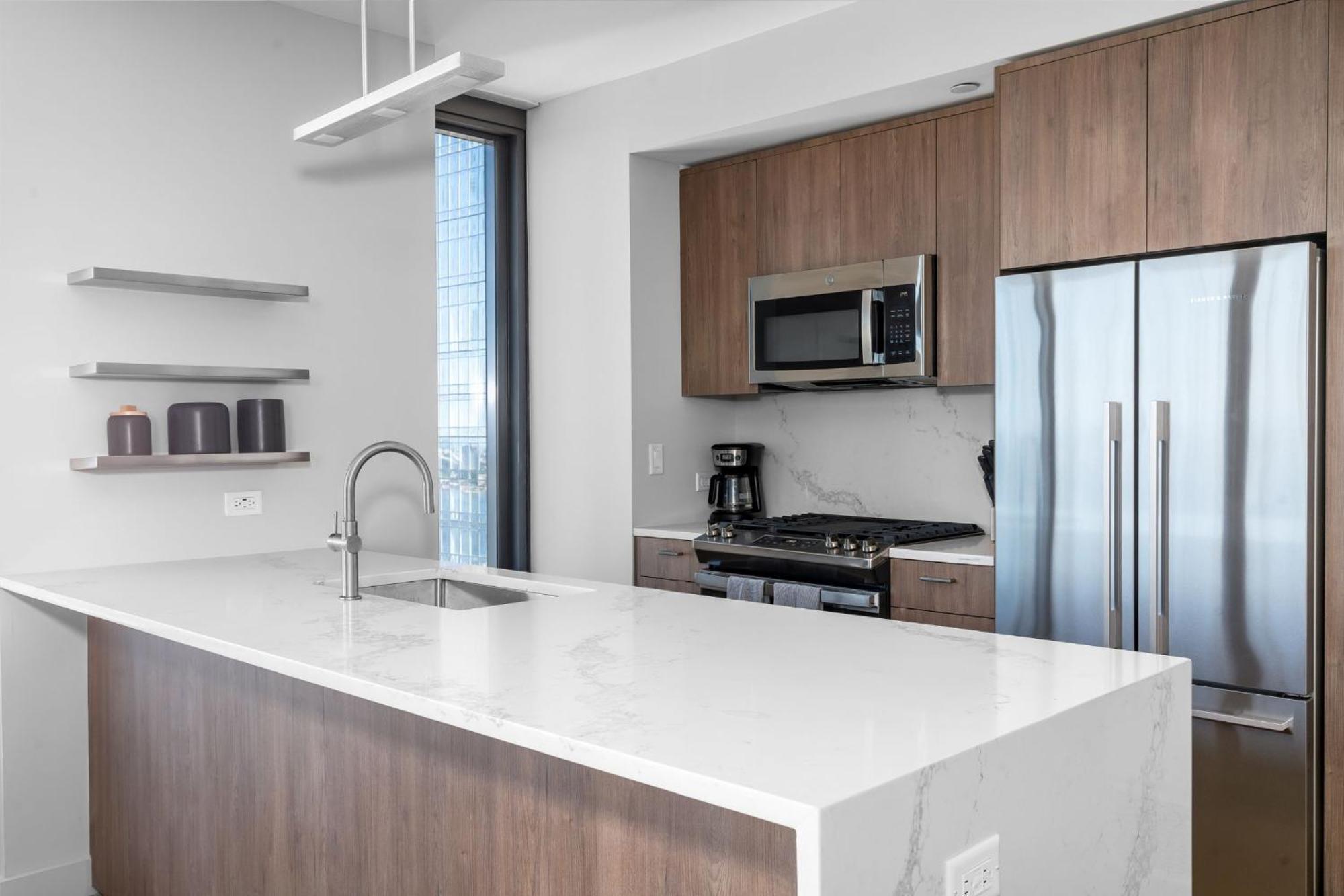 Modern Stylish 2br 2ba In Hudson Yard New York