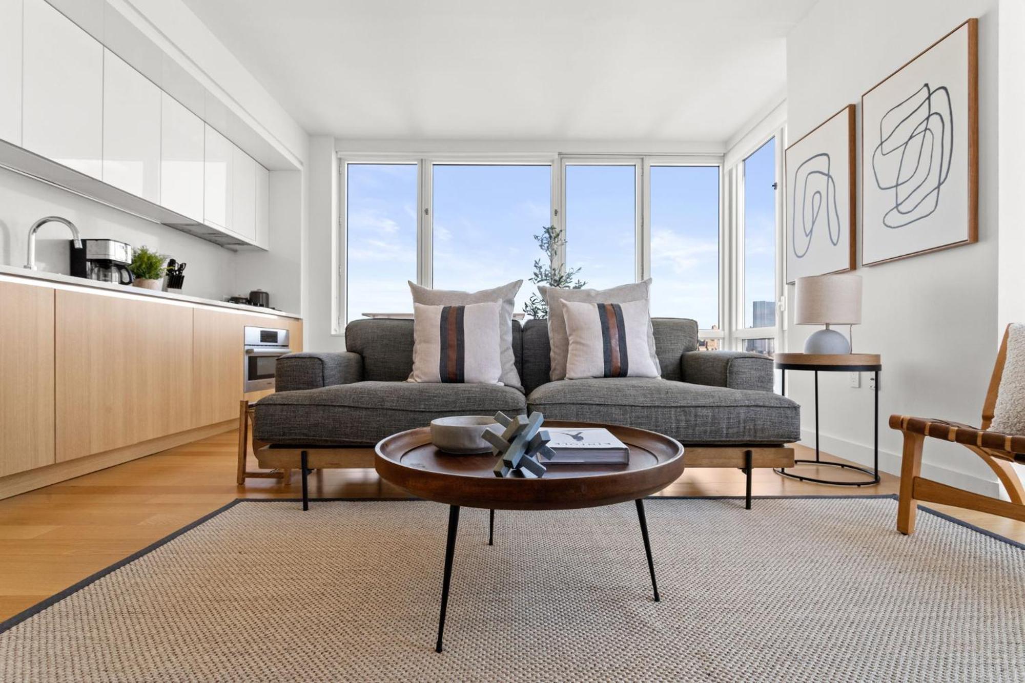 1 Bd Luxury With Stunning Views