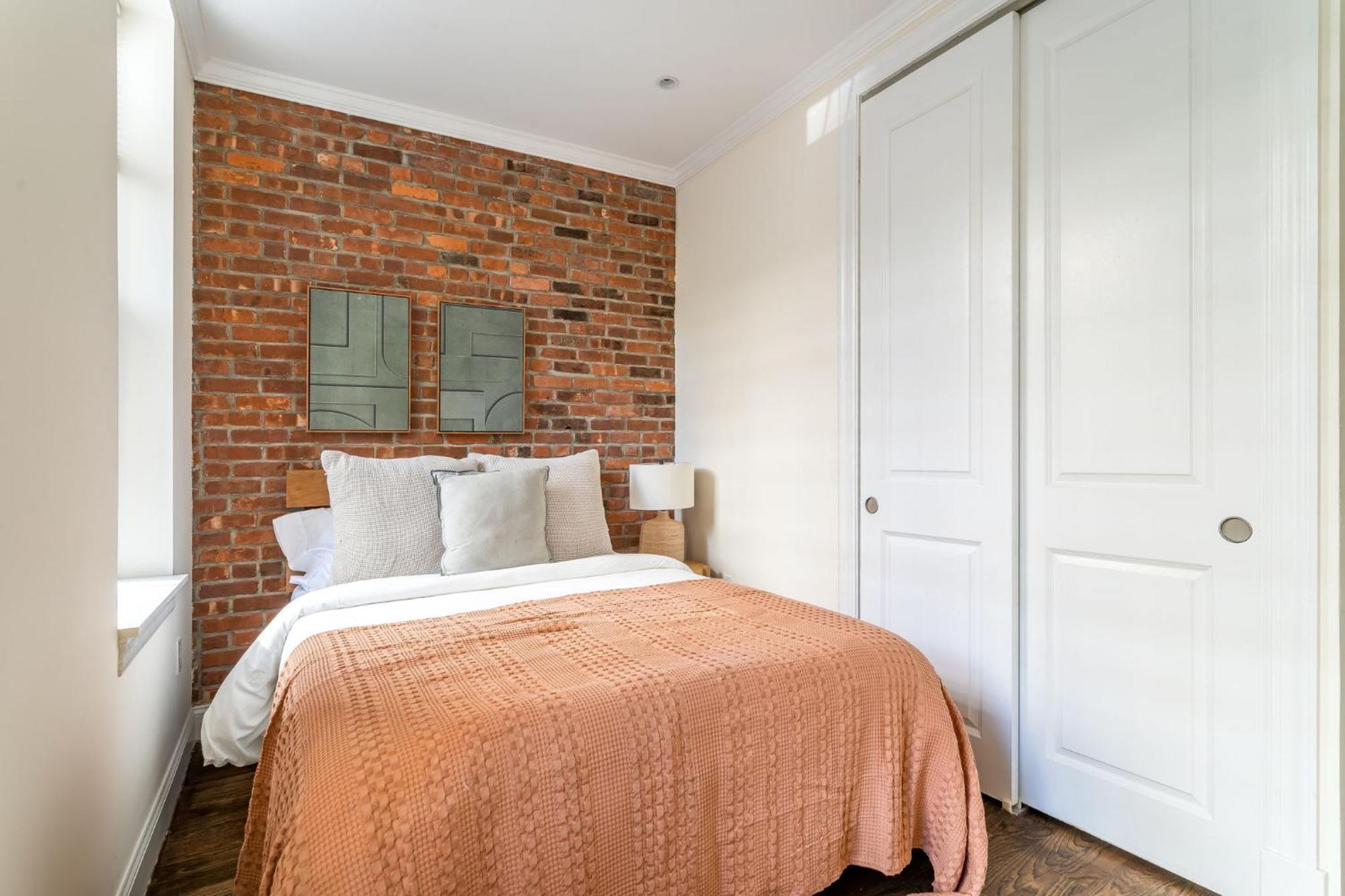 Modern Steps From Park With Shared Bathroom Homestay New York