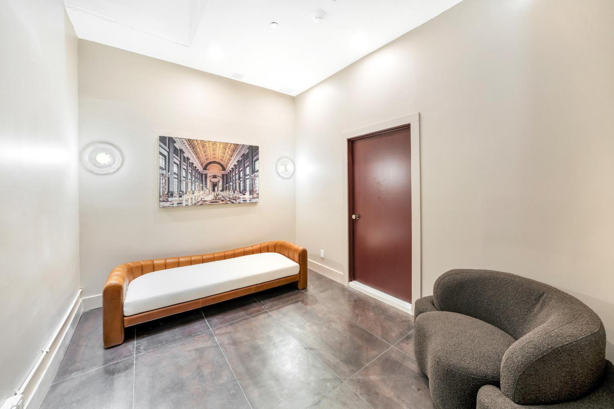 Holiday home Landmarked Luxury Boutique & Maison Rouge Nyc *