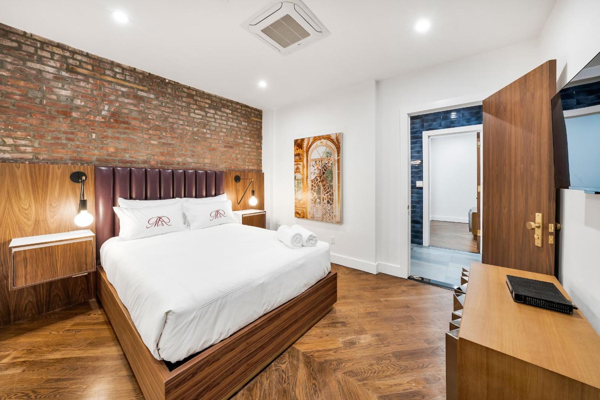 Landmarked Luxury Boutique & Maison Rouge Nyc Holiday home *