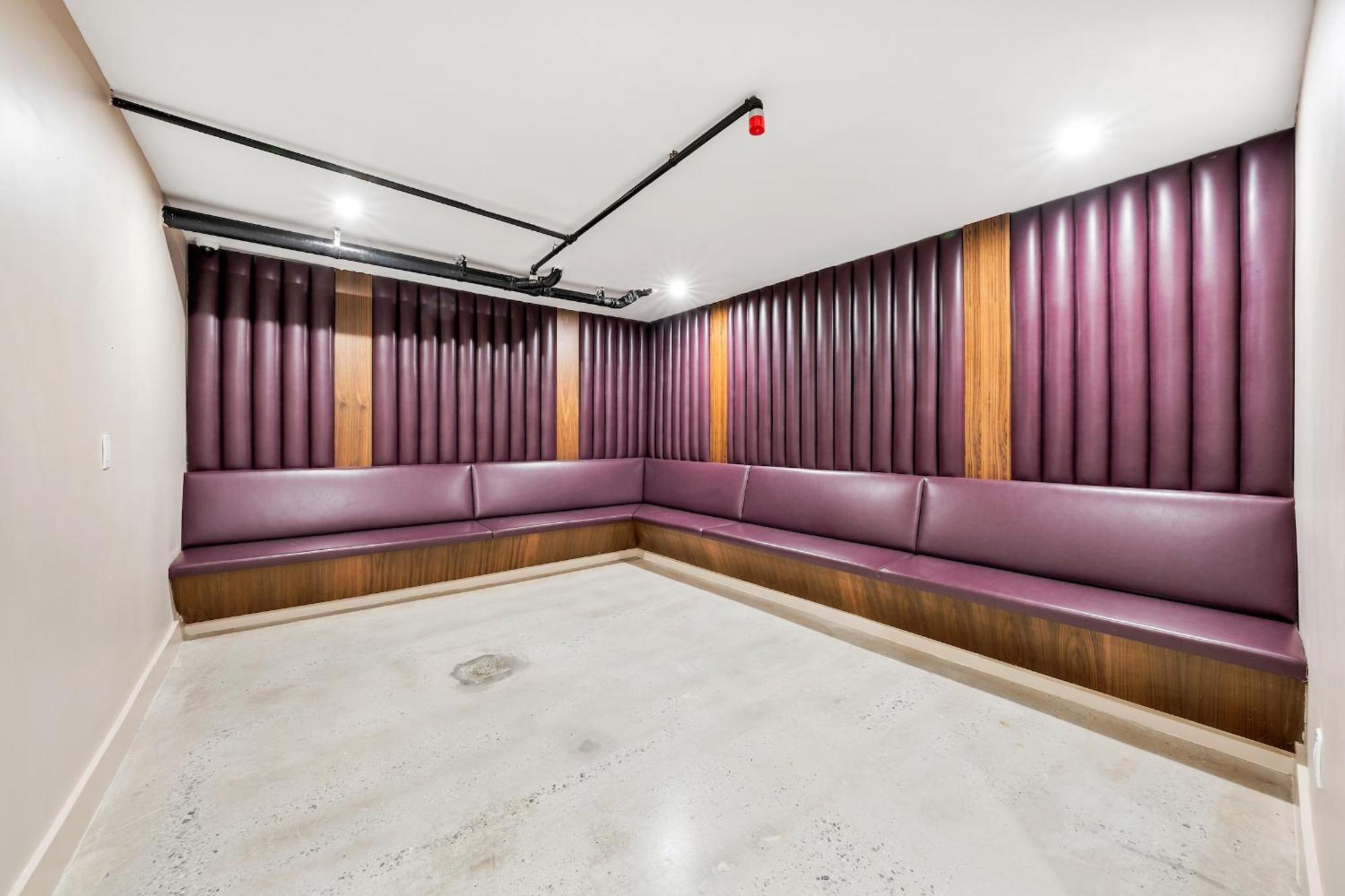 Landmarked Luxury Boutique & Maison Rouge Nyc Holiday home New York