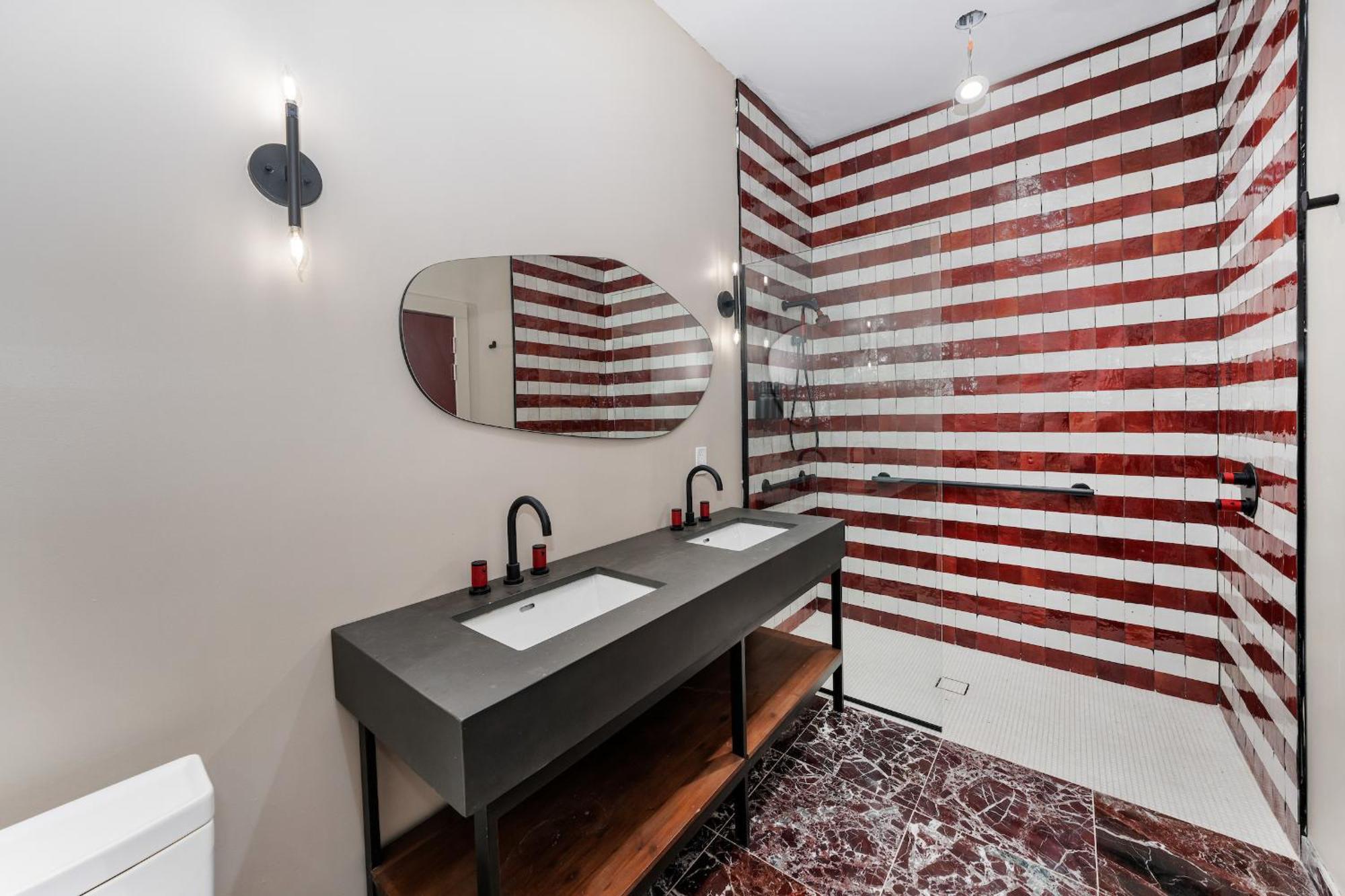 Landmarked Luxury Boutique & Maison Rouge Nyc * New York