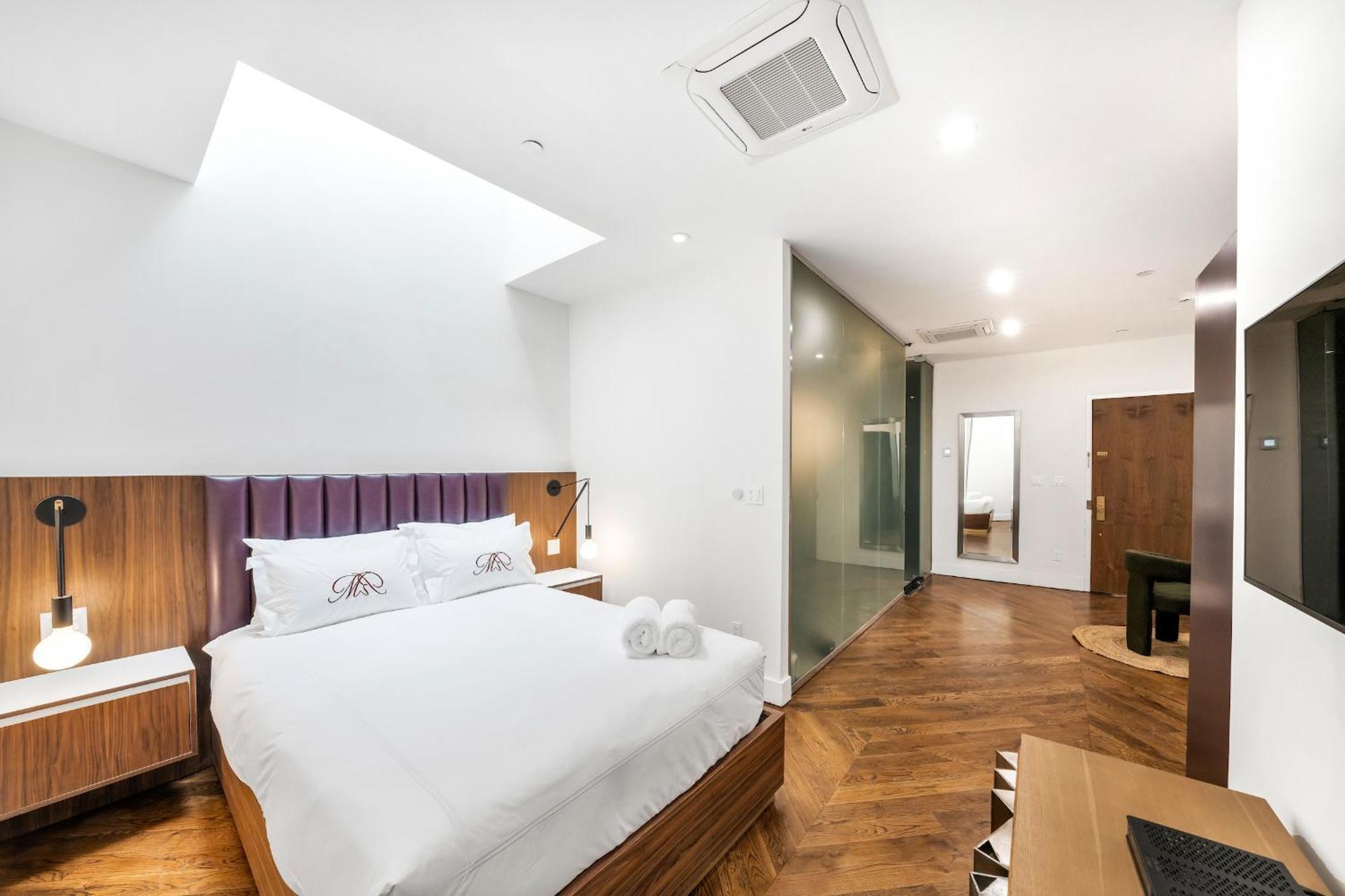 Holiday home Landmarked Luxury Boutique & Maison Rouge Nyc