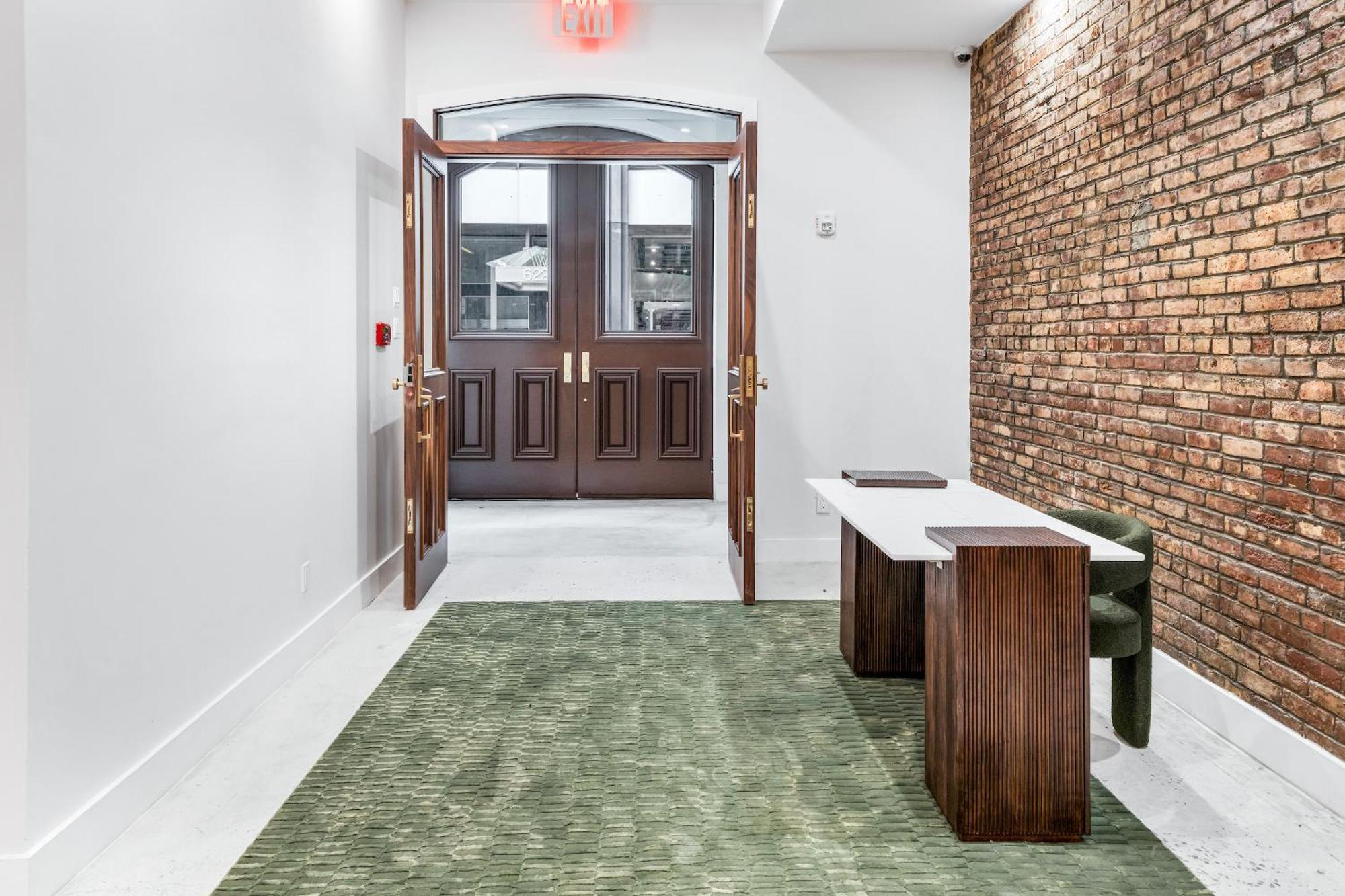 Landmarked Luxury Boutique & Maison Rouge Nyc Holiday home New York