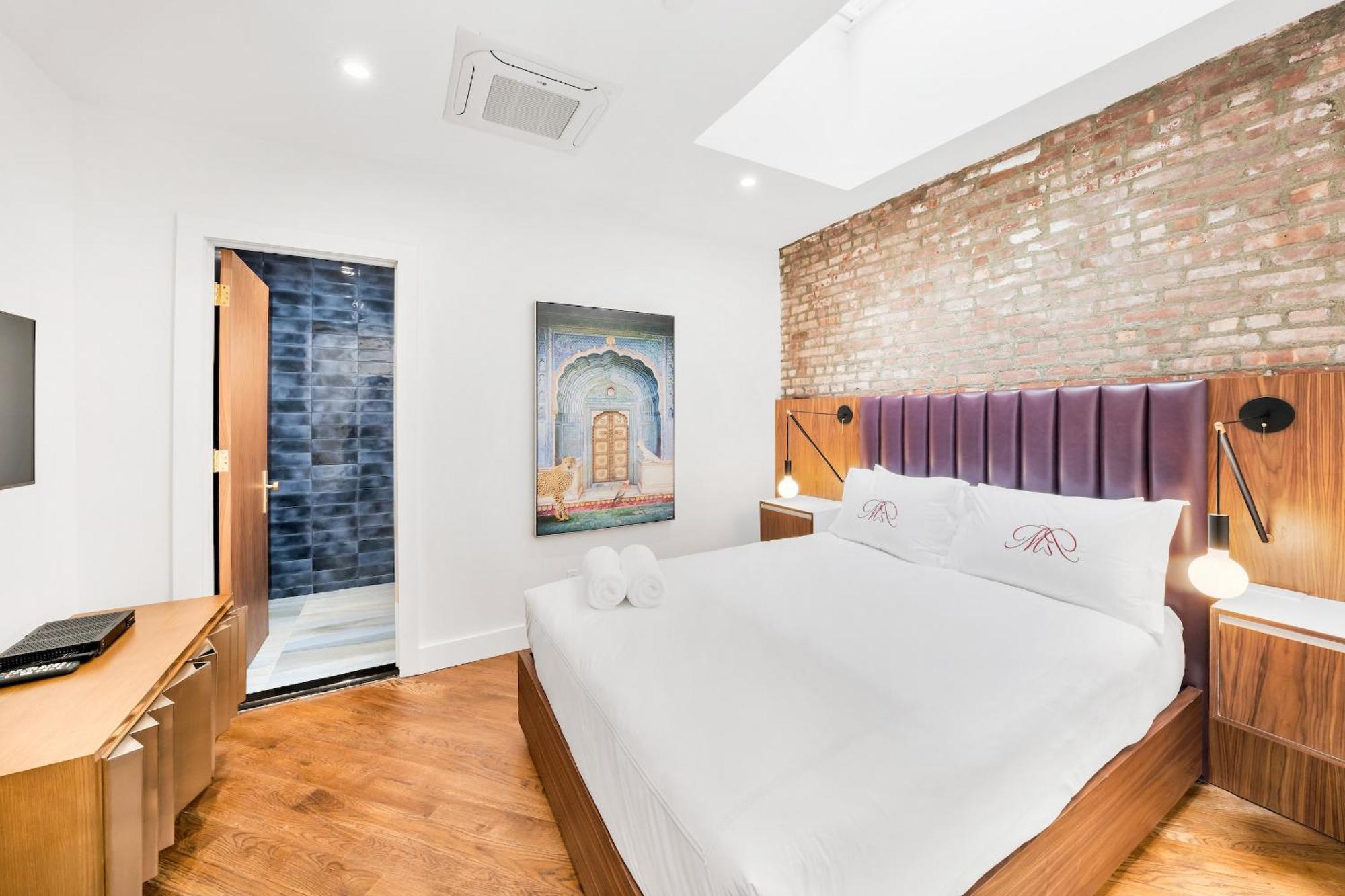 Landmarked Luxury Boutique & Maison Rouge Nyc * New York