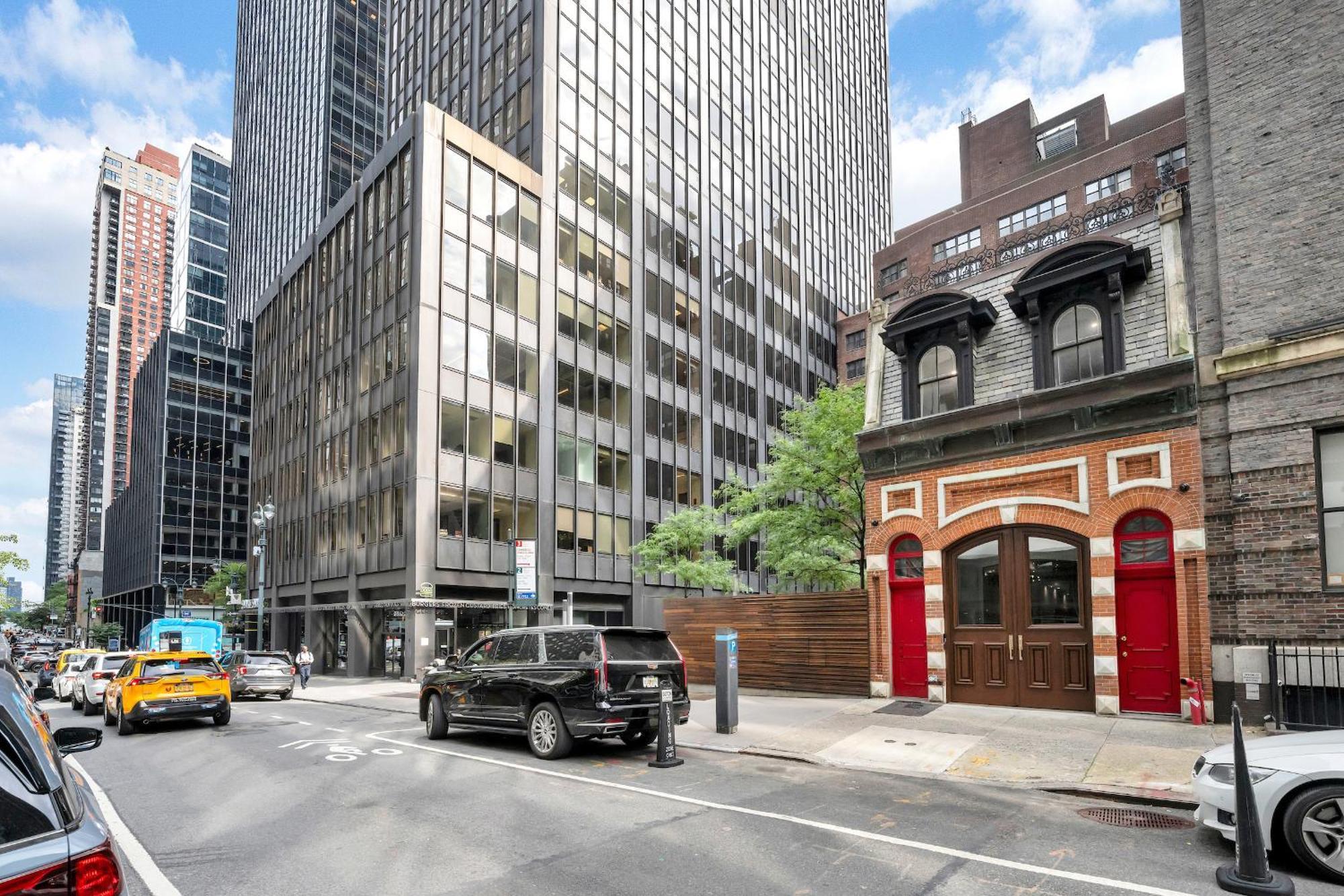 Holiday home Landmarked Luxury Boutique & Maison Rouge Nyc New York
