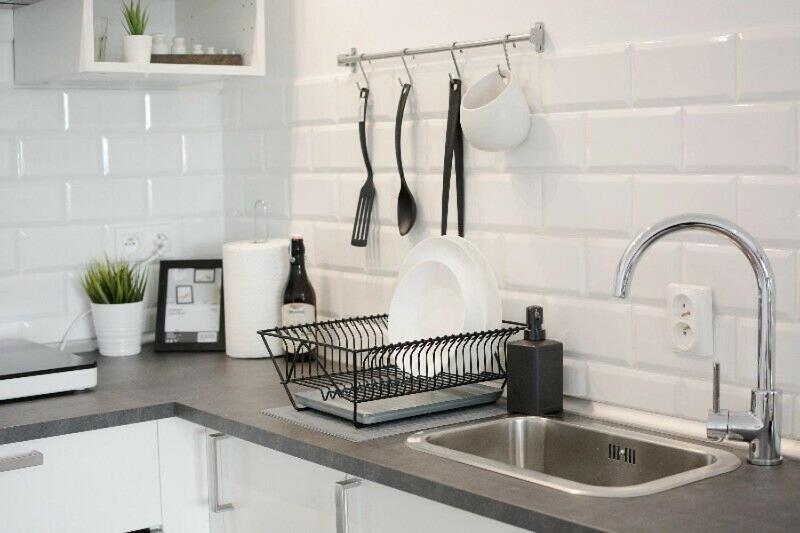 2 Bedroom Modern Unit In Manhattan *