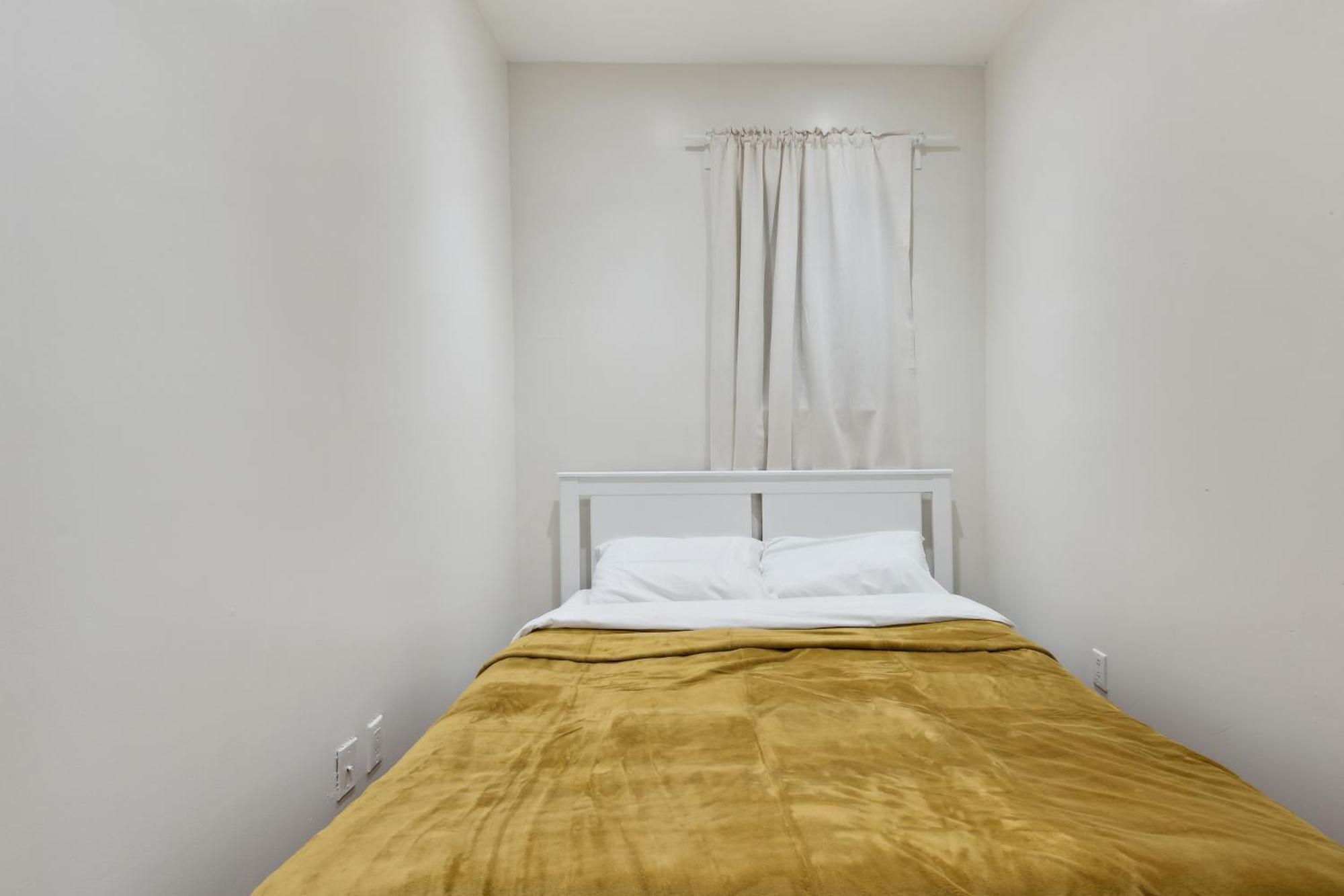 Apartment 2 Bedroom Modern Unit In Manhattan